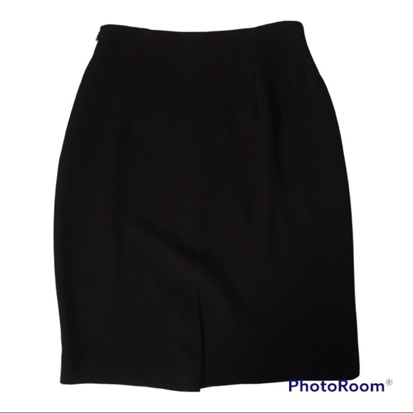 Jones of New York Vintage Short Sleeve Double Breasted Suit in Black in Size 2P - Picture 13 of 14